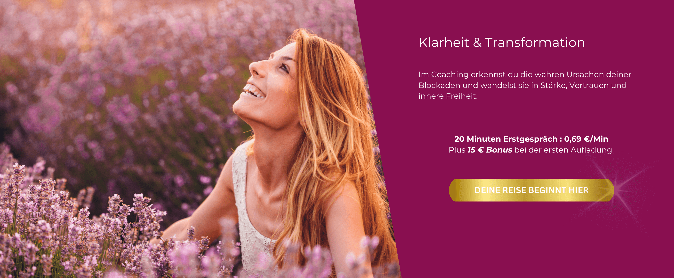 Eine Frau steht voller Freude mit ausgebreiteten Armen in einem blühenden Lavendelfeld im Sonnenuntergang. Das Bild symbolisiert Freiheit, Leichtigkeit und Transformation – passend zu spirituellem Coaching und persönlicher Entwicklung.